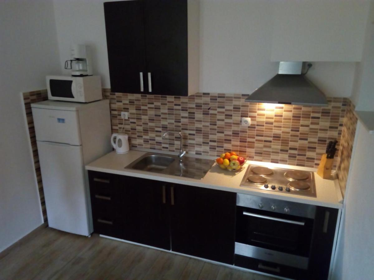 Apartment On The Beach Lokva Rogoznica Exterior photo
