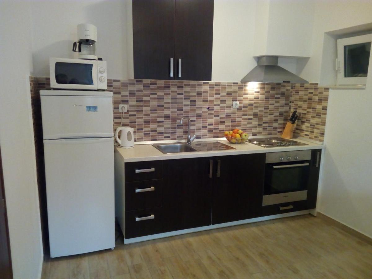 Apartment On The Beach Lokva Rogoznica Exterior photo